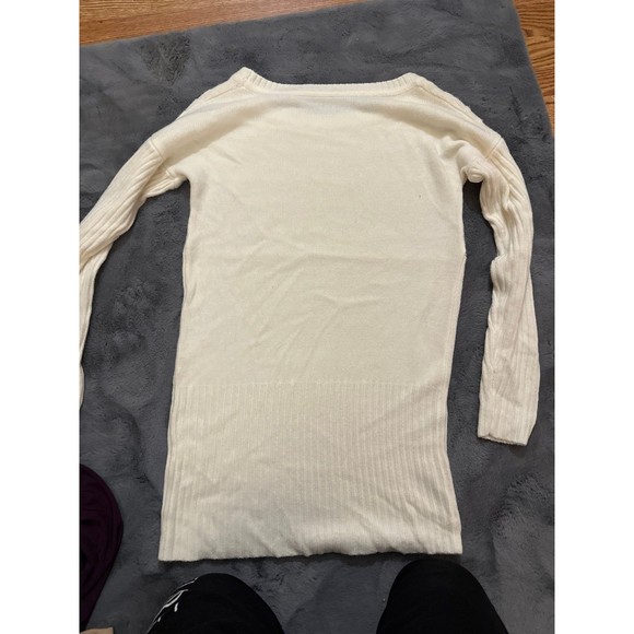 Long cream colored sweater - Picture 3 of 3